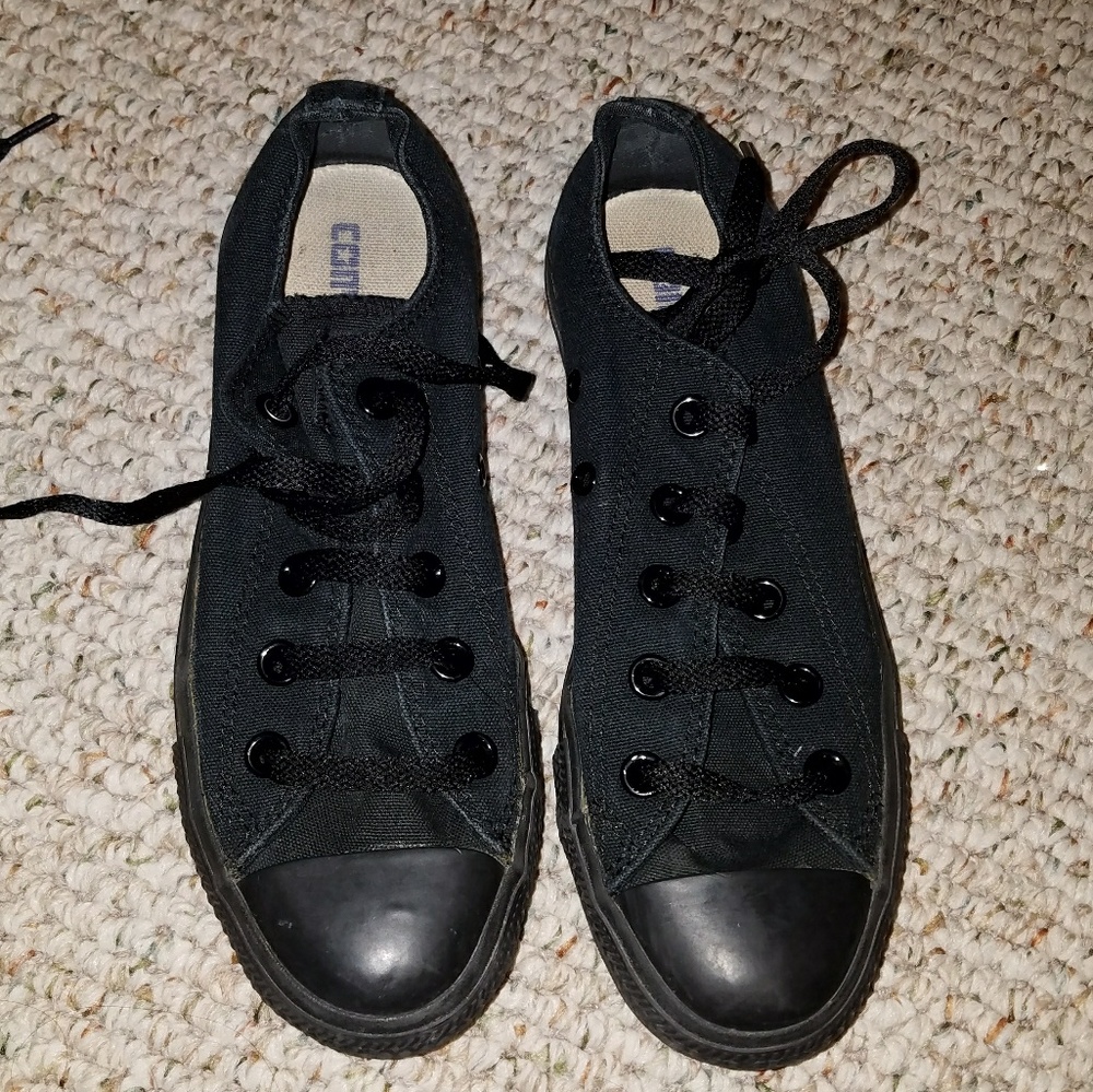 Black converse