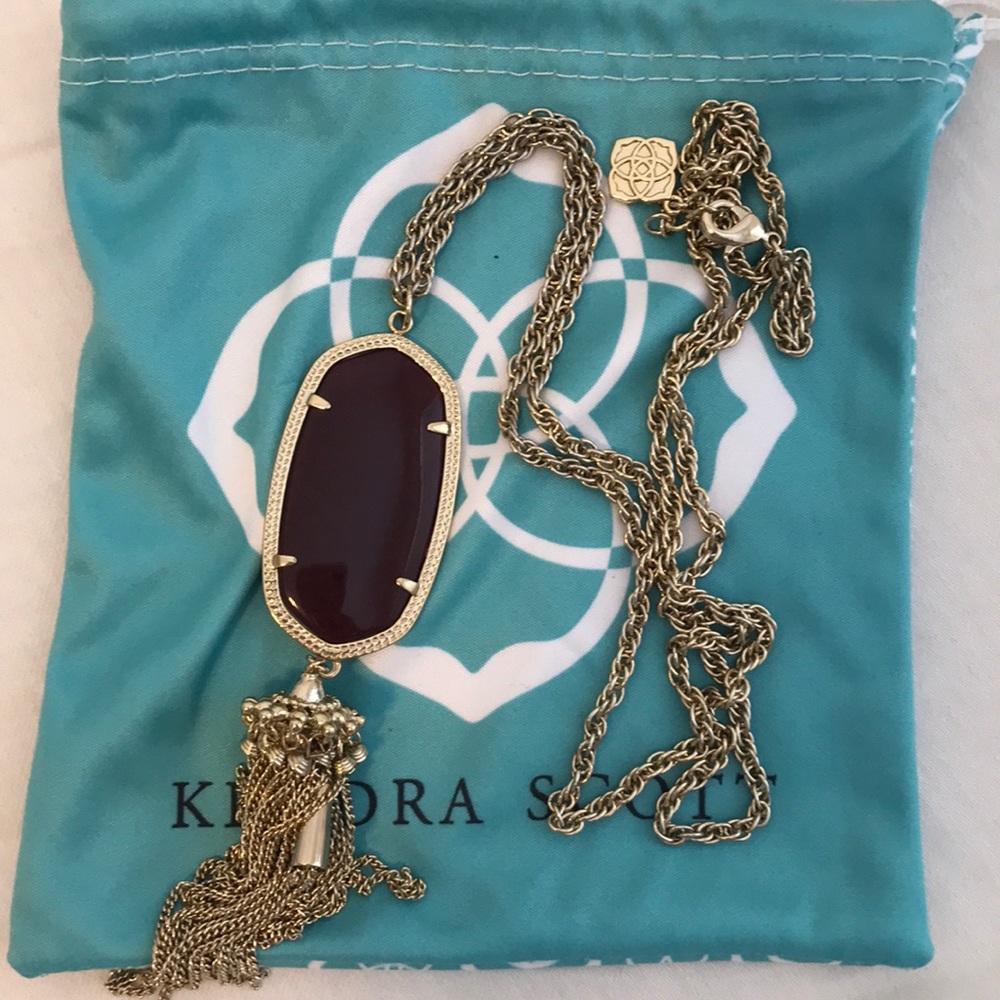 Kendra Scott necklace