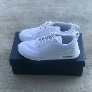 Air Max “Thea”