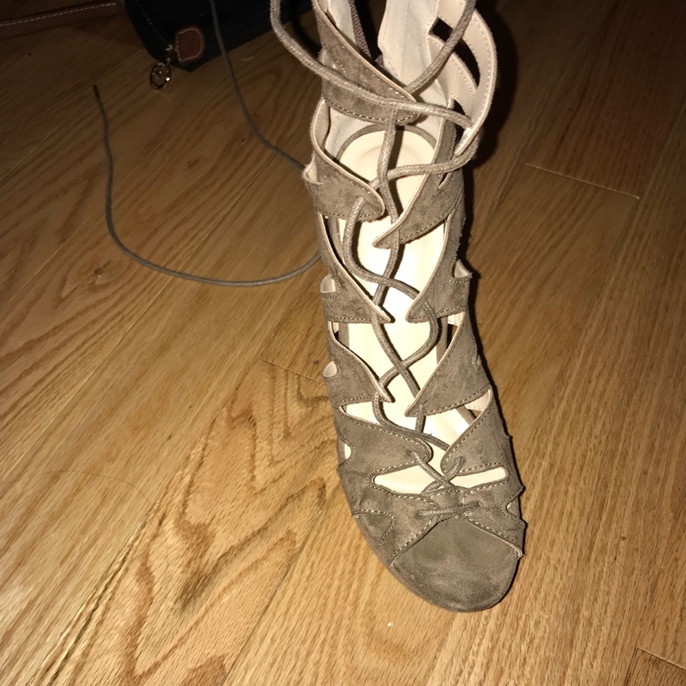 Lace up heel