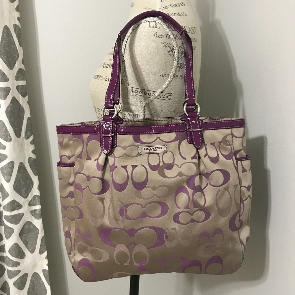 Coach hand bag!