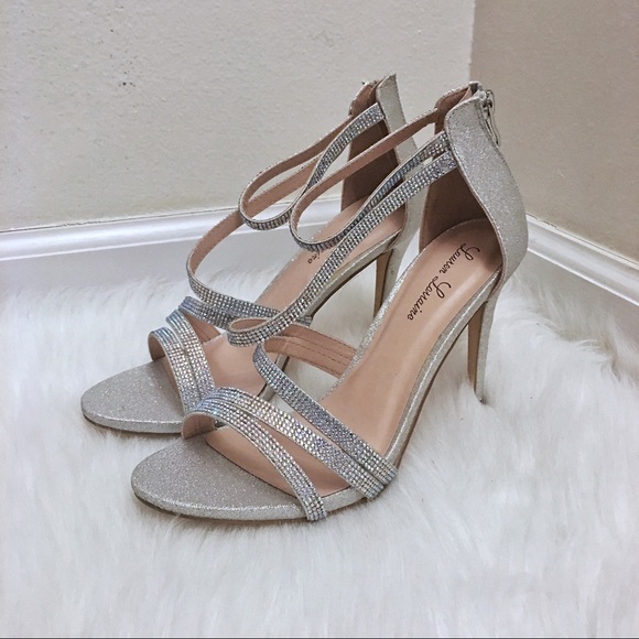 Lauren Lorraine Shoes - 👑HP 8/14👑 lauren lorraine silver sparkly heels