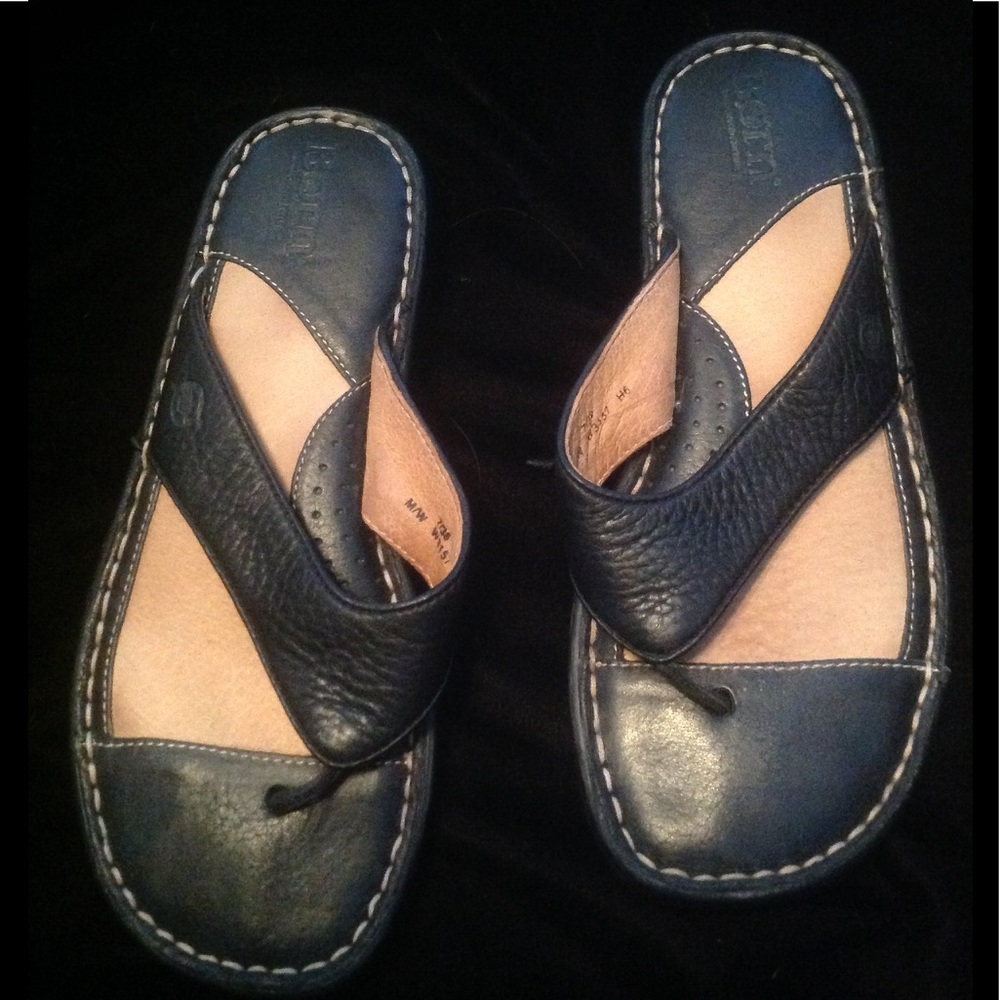 Born women's Black flat leather sandals 7 / 38