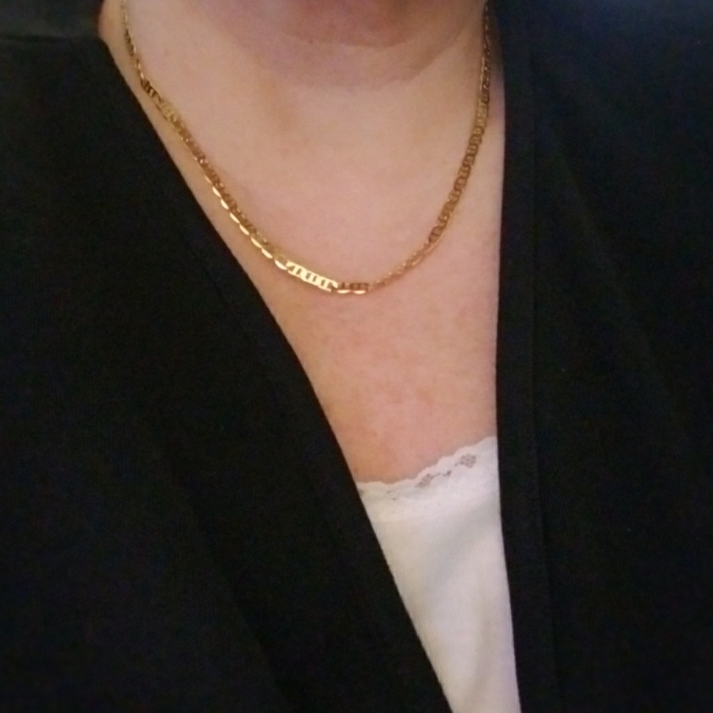 14 KT Gold chain necklace. 19 inches.