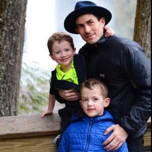 Meet your Posher, Adam