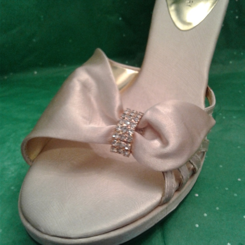 Chinese Laundry Sweetness Shoes
