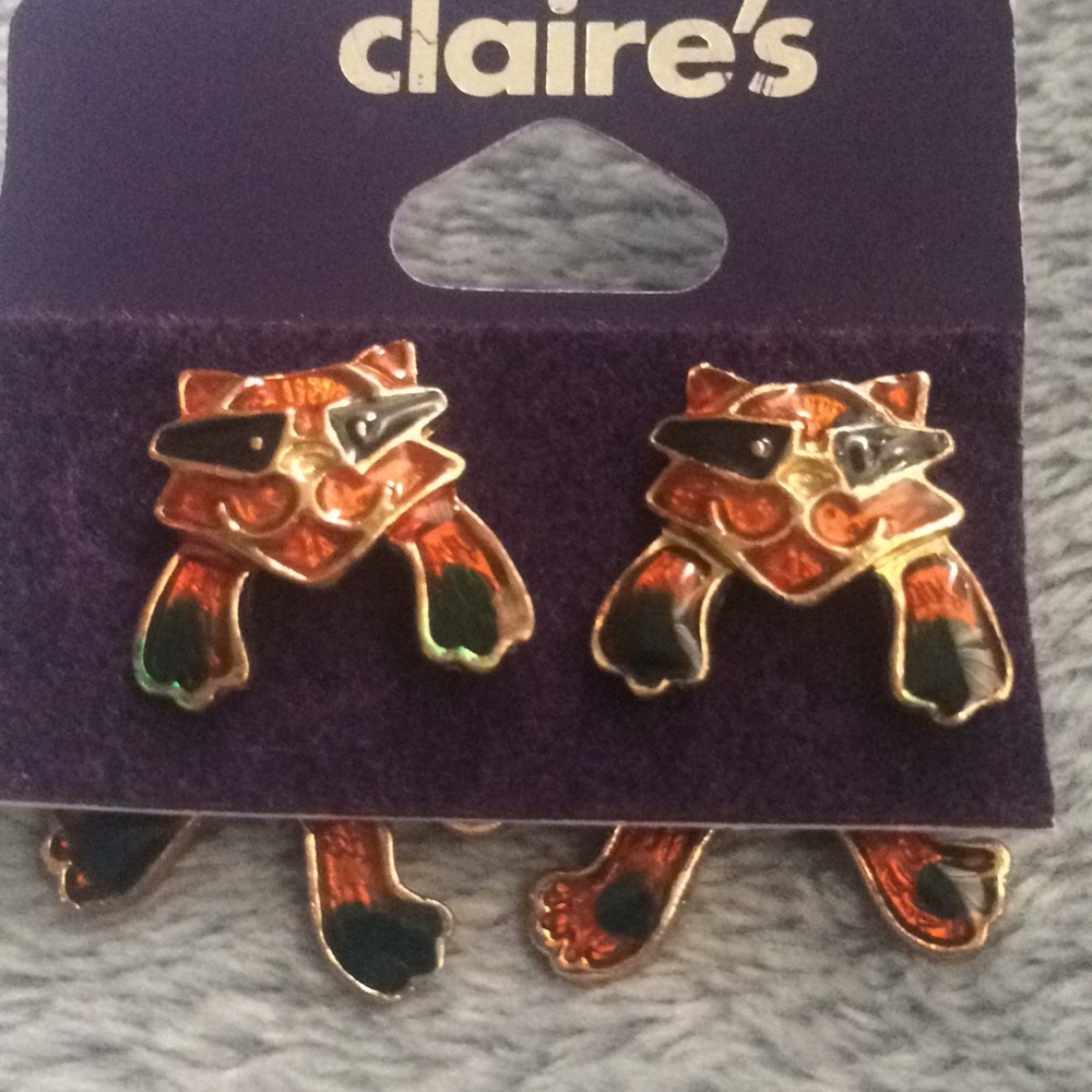 Cat earrings with decorative back