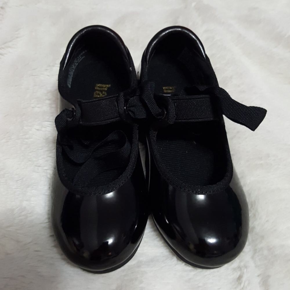 Girl's Tap Shoes