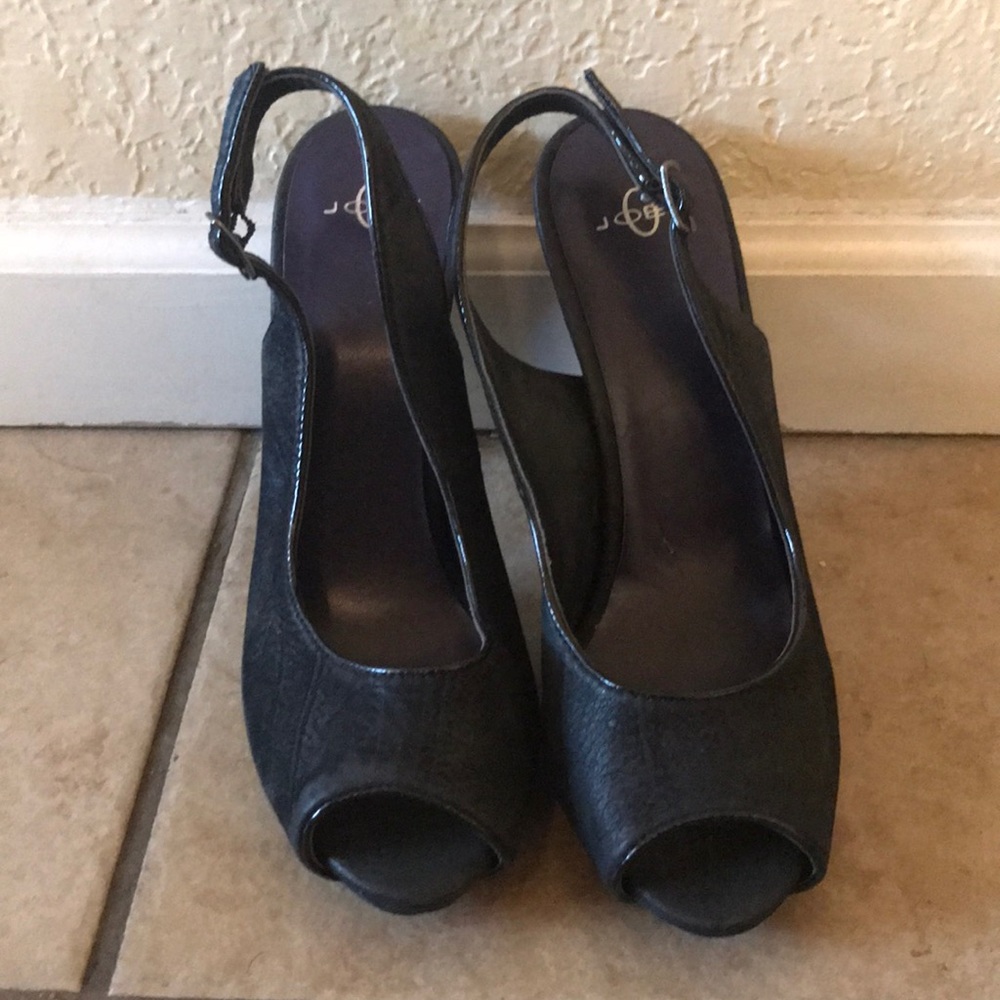Black slingback peep toe heels