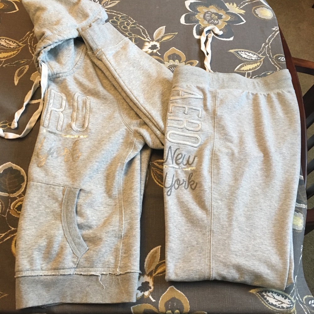 Aeropostale Sweat Suit