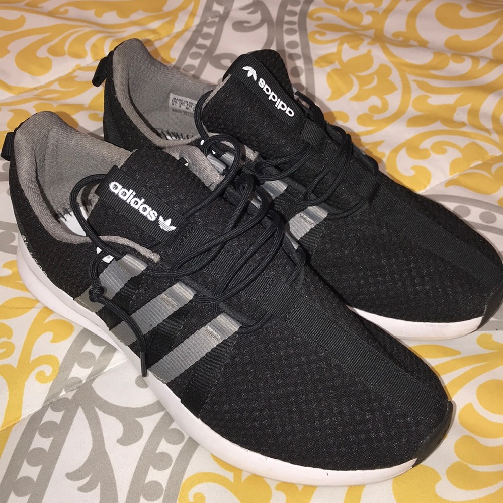 Adidas SL Loops