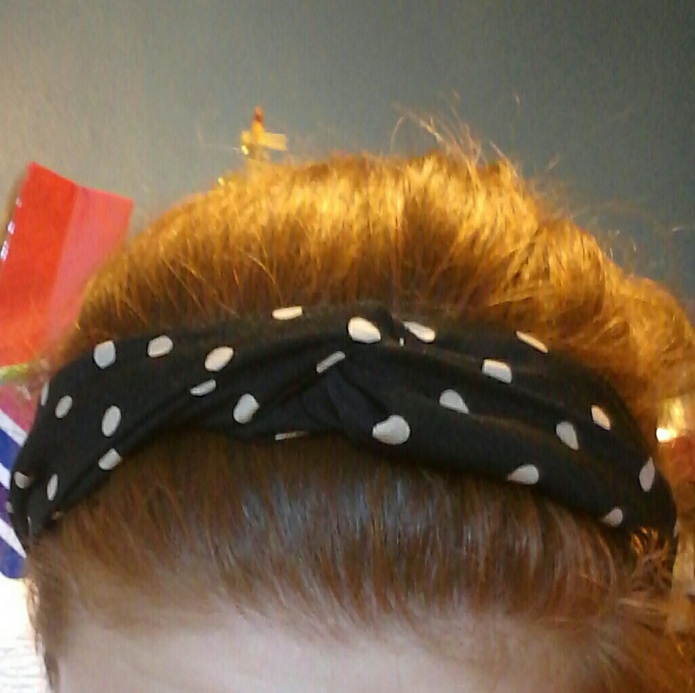 Black and gold infinity headband