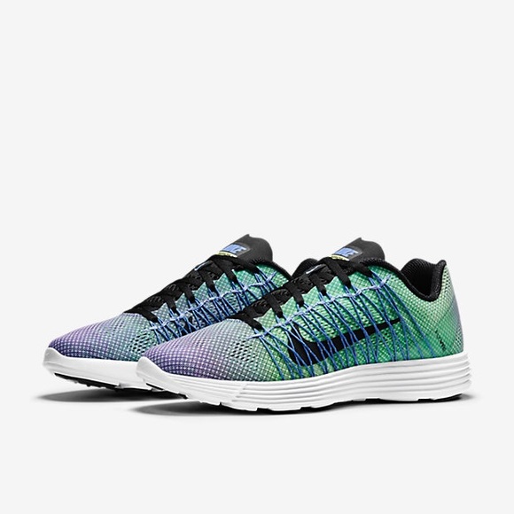 le scarpe nike lunaracer 3 scarpe poshmark le scarpe nike lunaracer 3 scarpe poshmark