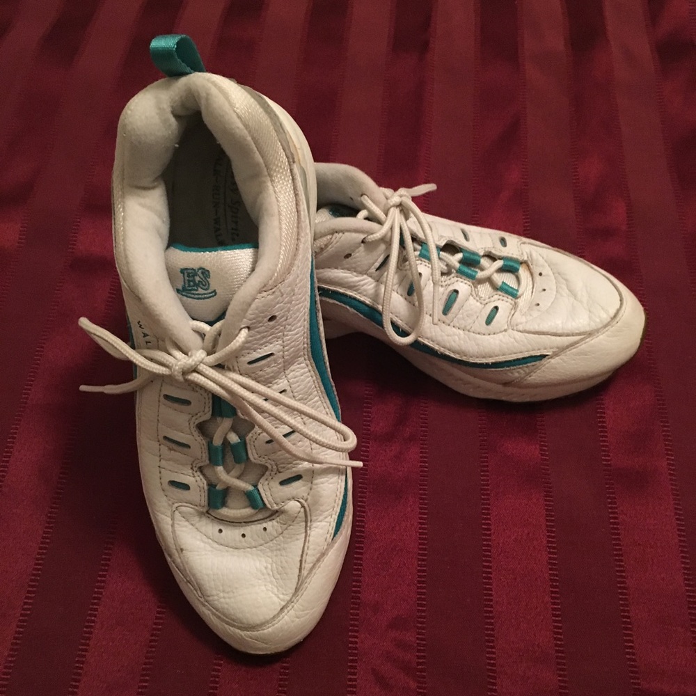 Women's Easy Spirit walk/running shoes