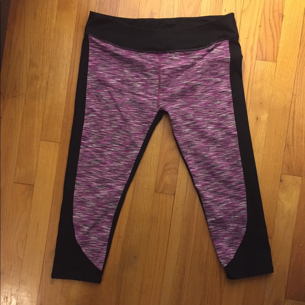 Fabletics crop tights