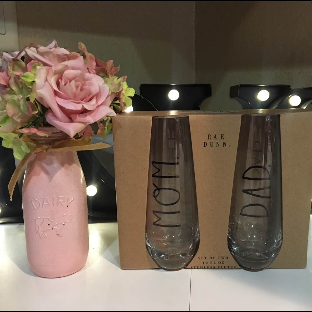 New Rae Dunn MOM DAD Set Of 2 champagne Flutes