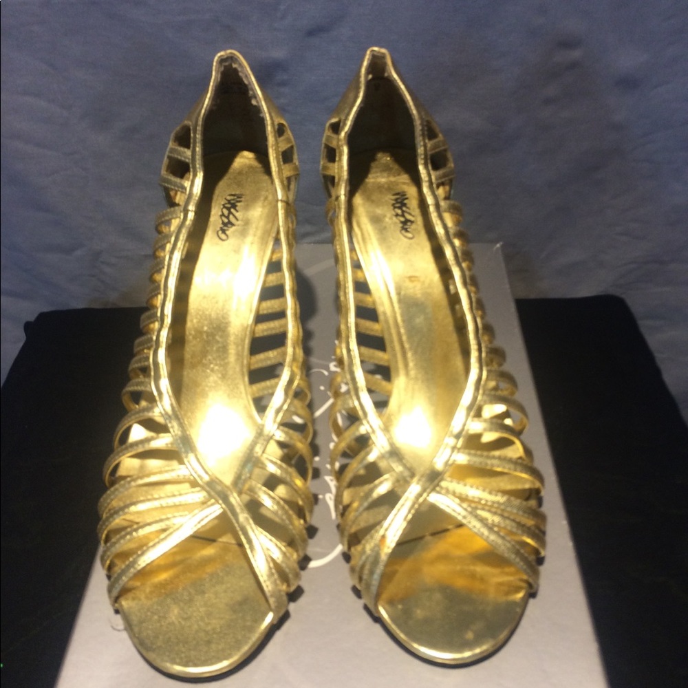 { Mossimo } Size 9 Gold Birdcage heels