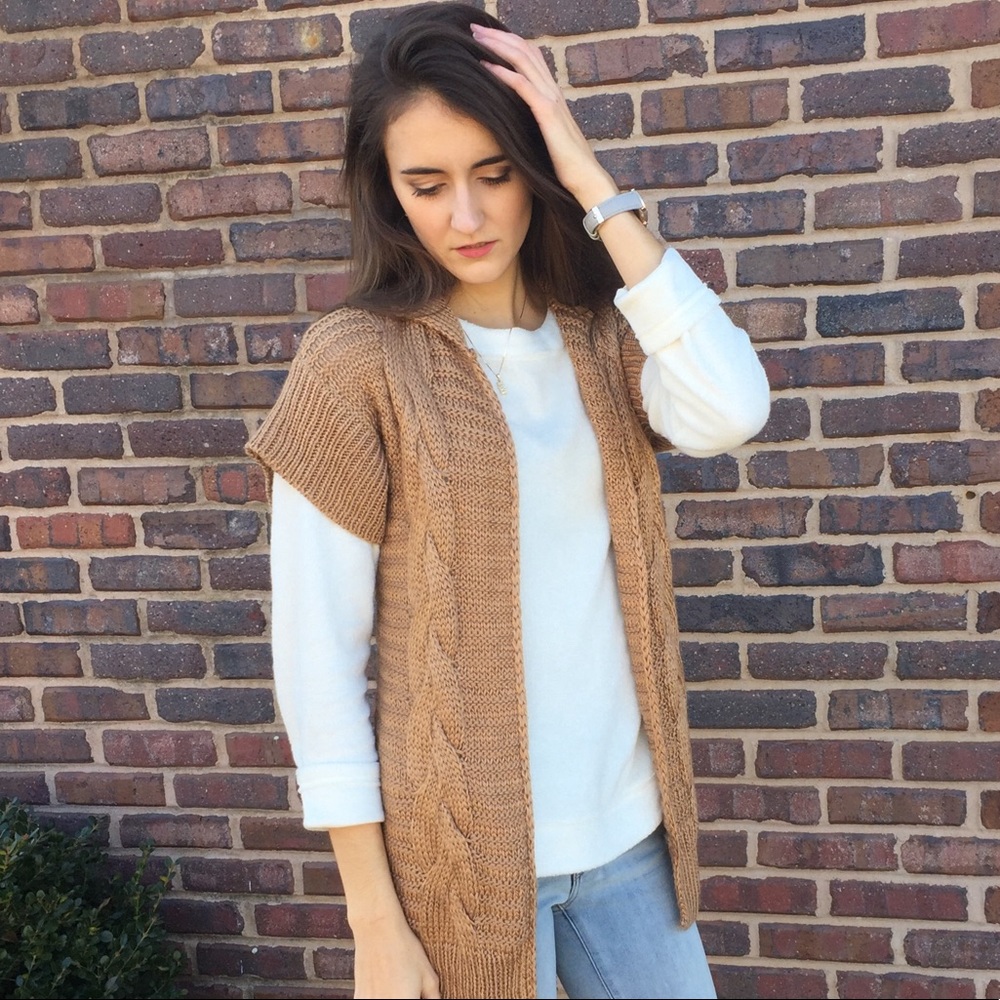 Short sleeve sweater pullover