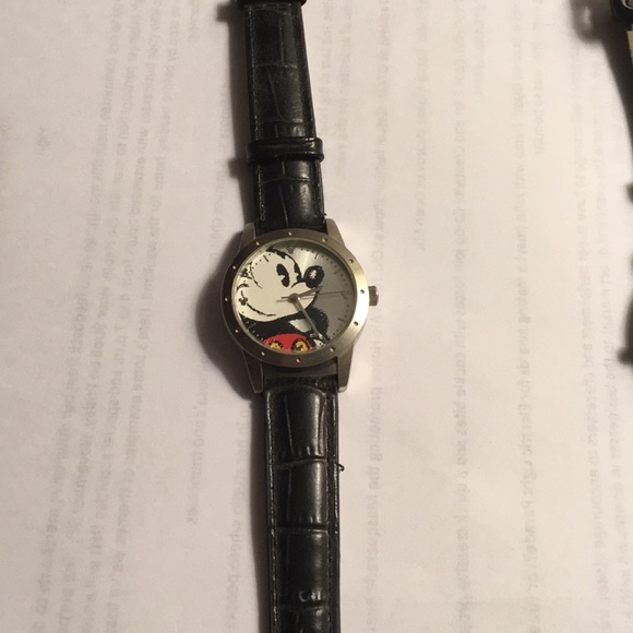 Disney limited release Mickey watch - Picture 3 of 3