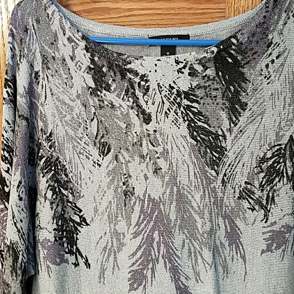 Sweater - Picture 2 of 4