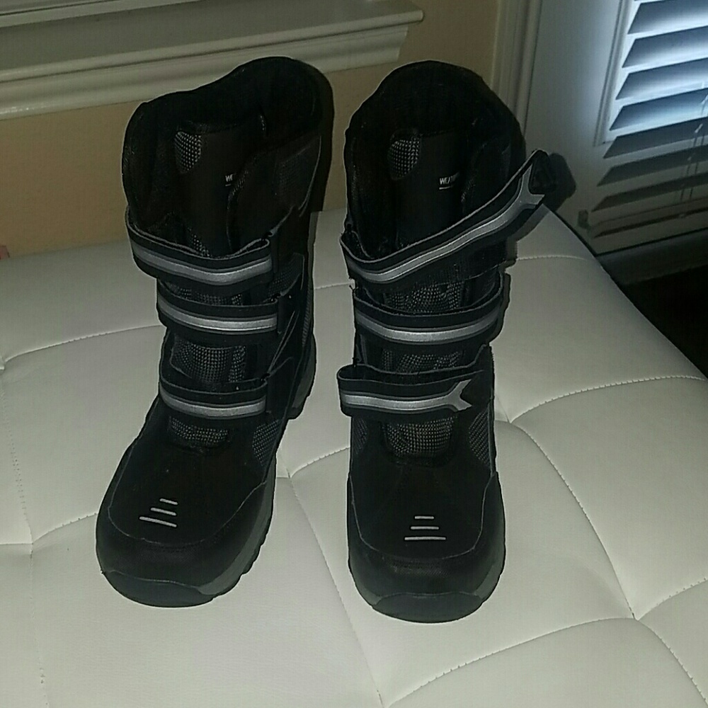 WEATHERPROOF BOOTS
