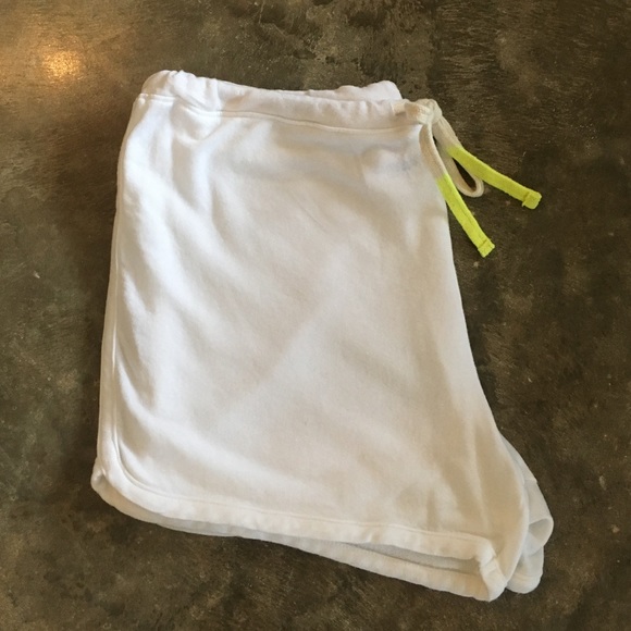 Sundry white shorts - Picture 3 of 3