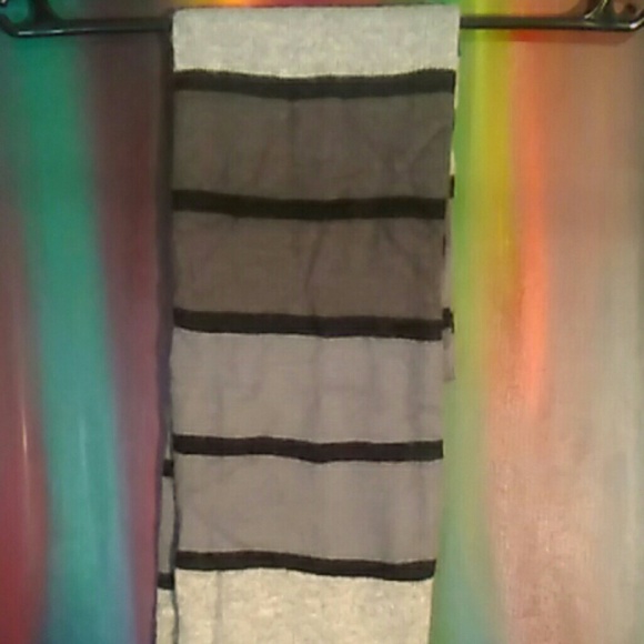 Merona scarf - Picture 2 of 4