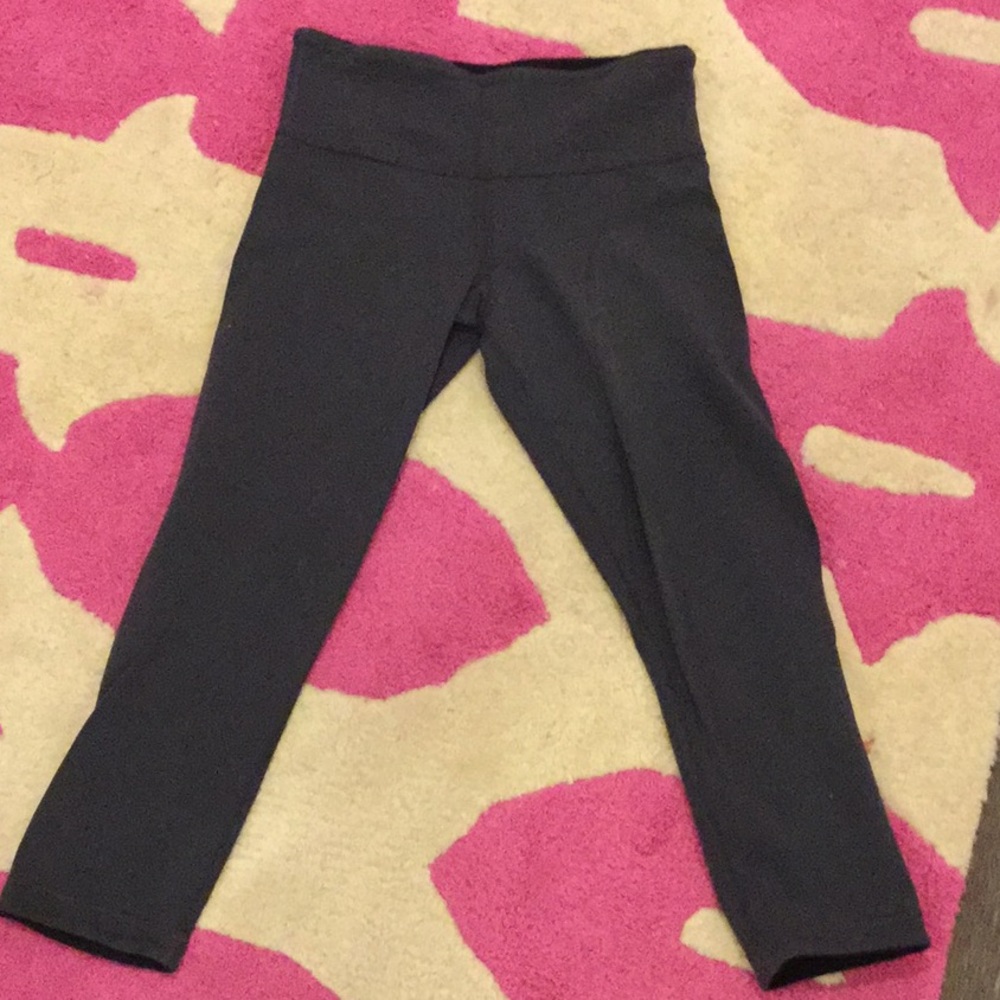 Lululemon cropped leggings ez 4