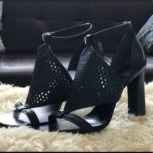 Tory Burch Heels size 8