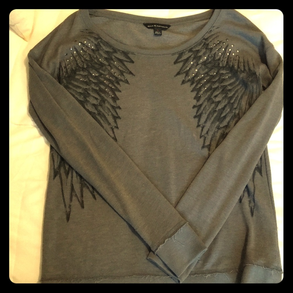 Long sleeve light sweater