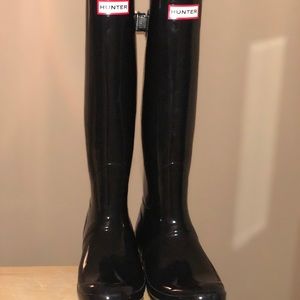 Women’s tall Hunter boots