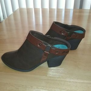 New Blowfish Soft Clogs/Booties