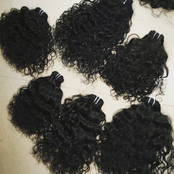 SOLD‼️ Raw Indian Curly Bundle Deal (Long Lengths) - Picture 2 of 4