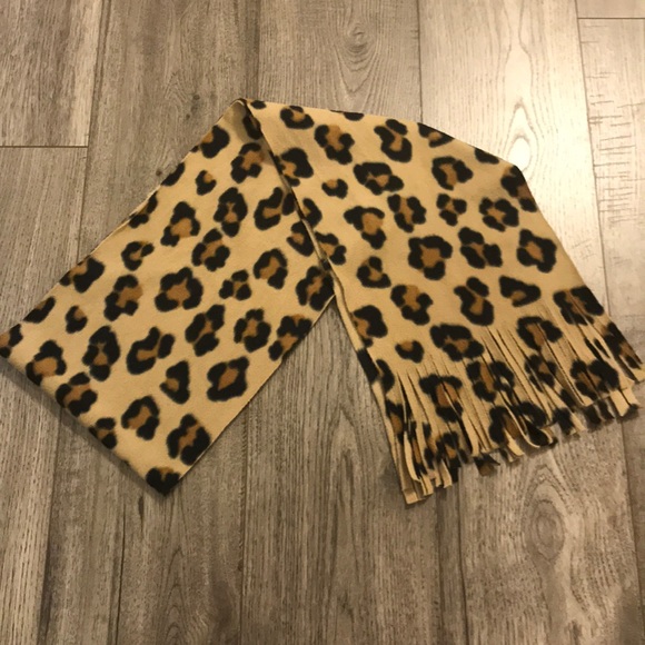 Old Navy Accessories - Scarf