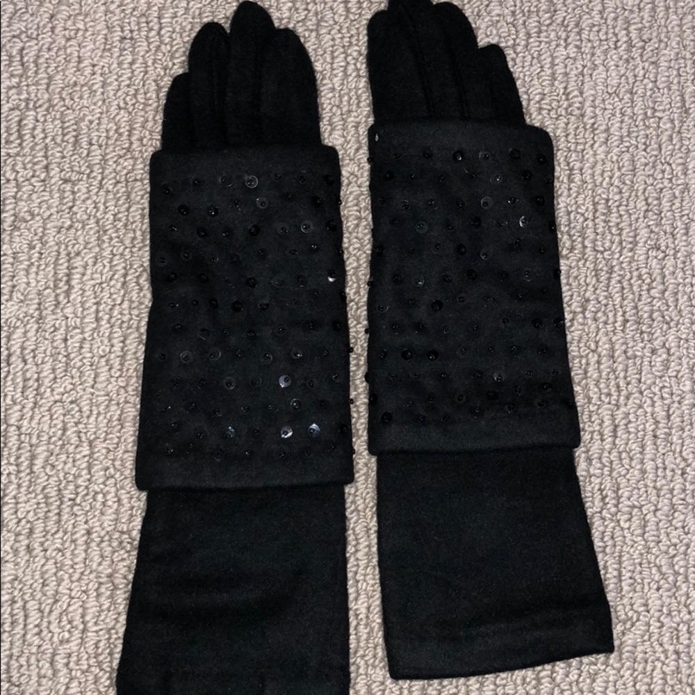 Women’s black dress gloves with black sequins NWT