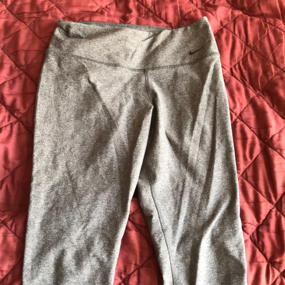 Nike crop leggings