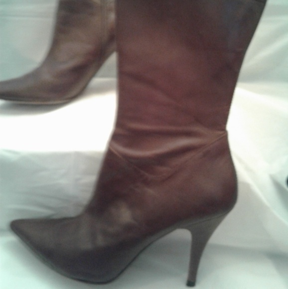 ❌ Donated ❌ 👢Vintage👢 Charles by Charles David Heeled Boots - Picture 3 of 8