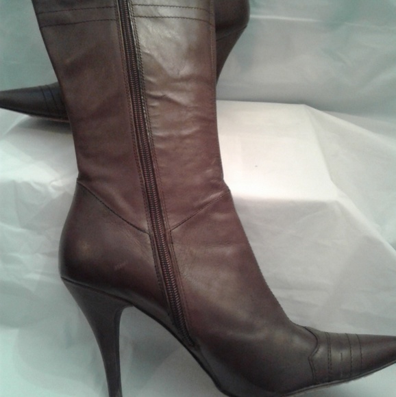 ❌ Donated ❌ 👢Vintage👢 Charles by Charles David Heeled Boots - Picture 2 of 8