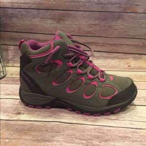 NWOT Merrell Wtrproof Hilltop Ventilator Mid Boot