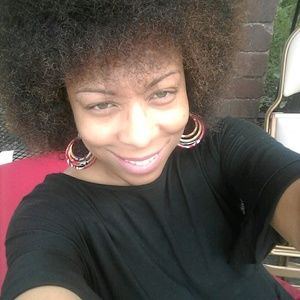 Meet your Posher, Vikki