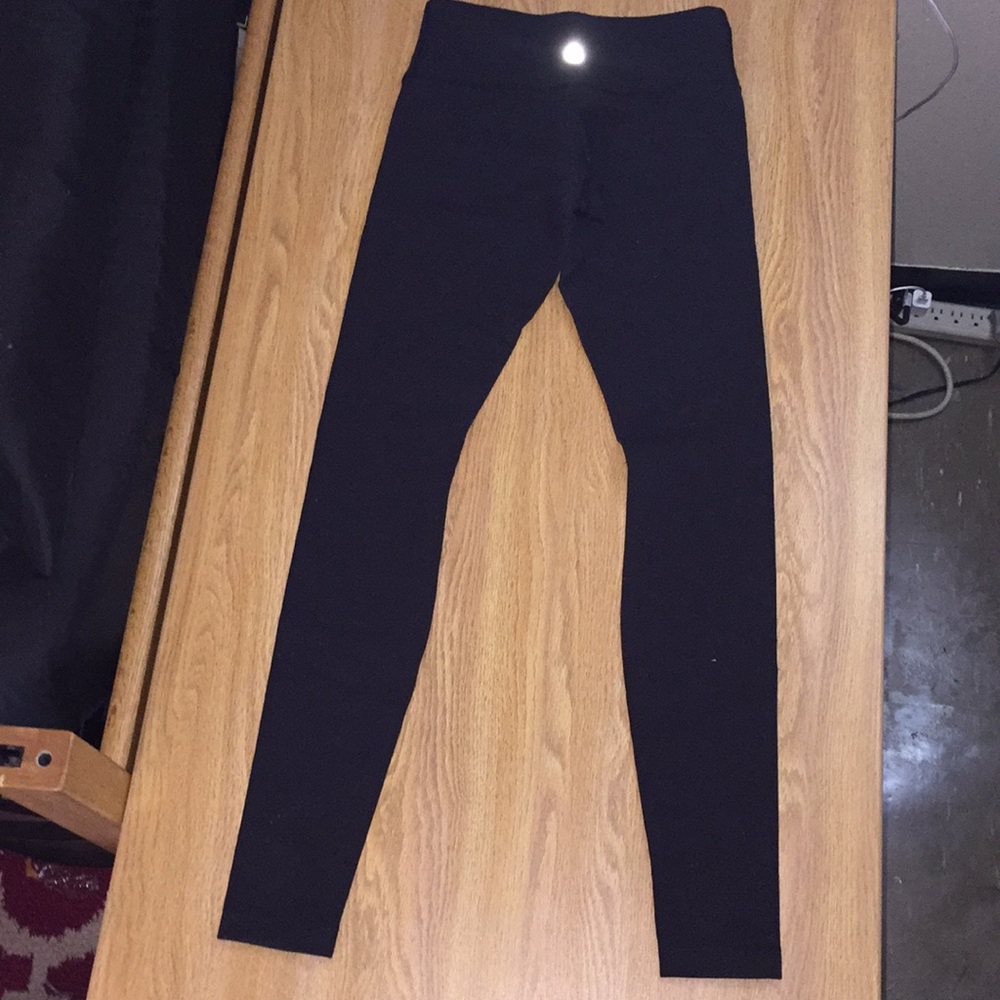 Black Lululemon leggings