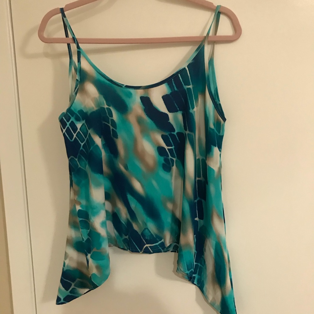 Multicolored tank