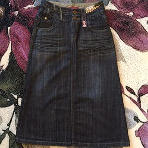 Denim skirt
