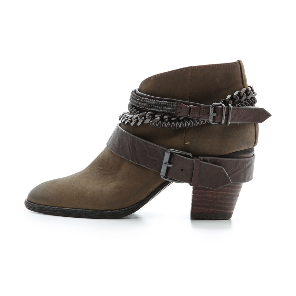 DV Yasmina Booties