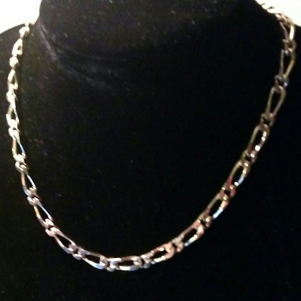 VINTAGE MONET Gold Figaro Choker Chain - Picture 6 of 6
