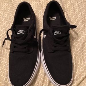 Nike Clutch Slate Sneakers