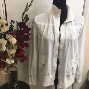 🖤White Crop Jacket🖤