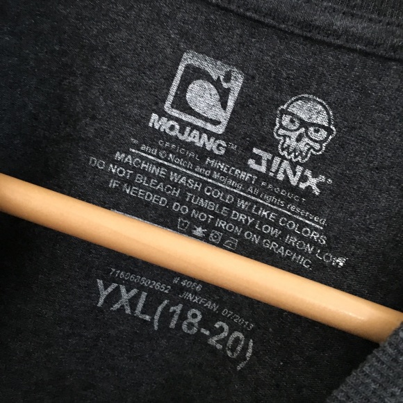 Long sleeve minecraft shirt - Picture 3 of 3