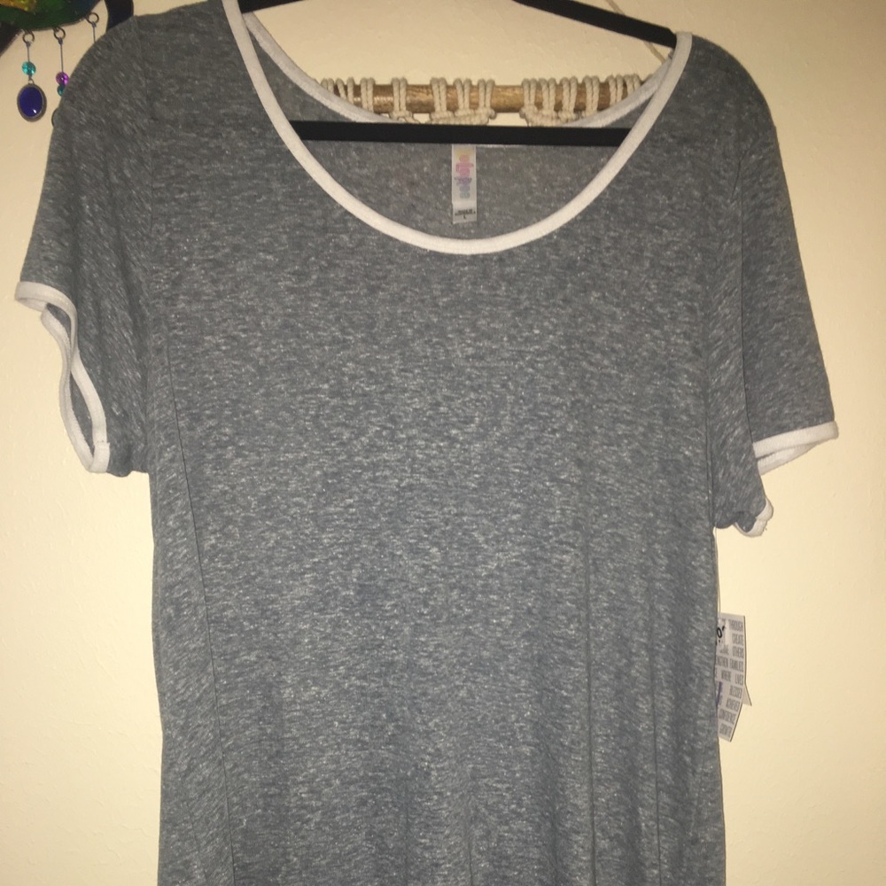 Lularoe Classic T BNWT