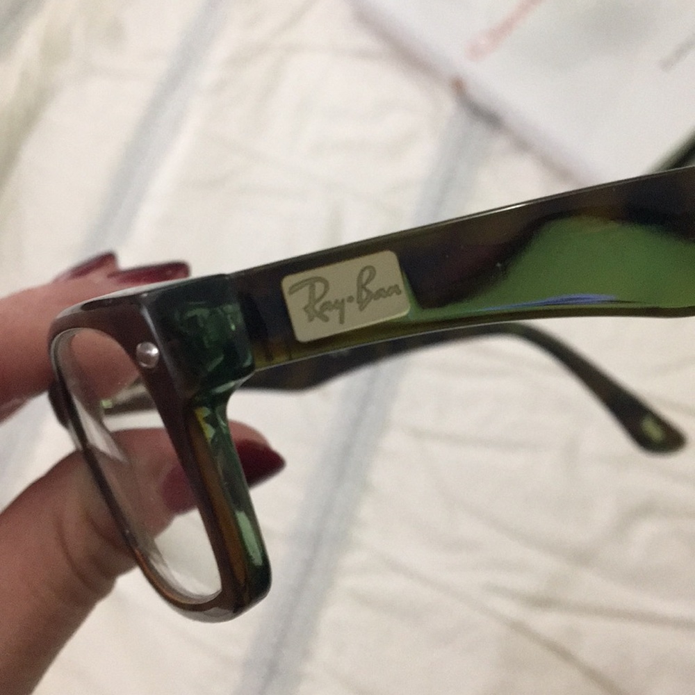 Ray-Ban Glasses - Picture 3 of 4